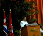 Raúl inaugura el VI Congreso del Partido Comunista de Cuba: "Presenta el Informe Central".