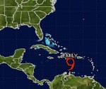 Tormenta tropical "Emily" deja miles de hogares sin luz e interrumpe la normalidad en Puerto Rico