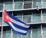 Alain Robert llegó a la cima del hotel Habana Libre