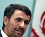 Ahmadineyad dispuesto a ser el primer iraní en viajar al espacio