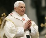 Benedicto XVI pide rezar por él y por el próximo Papa